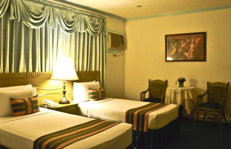Villa Margarita Hotel Davao City Exterior foto